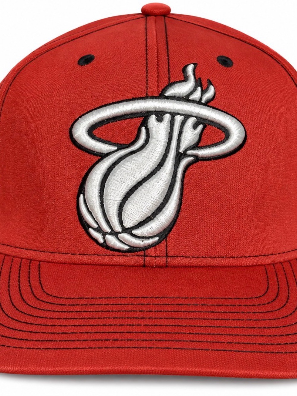 adidas Red Miami Heat Embroidered Logo Fitted L/XL Cap